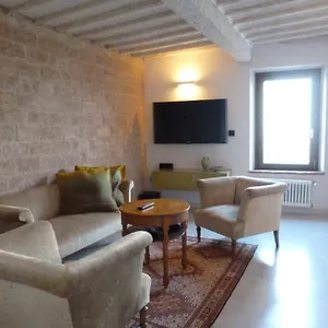 Apartment In Historical Palace, Montepulciano